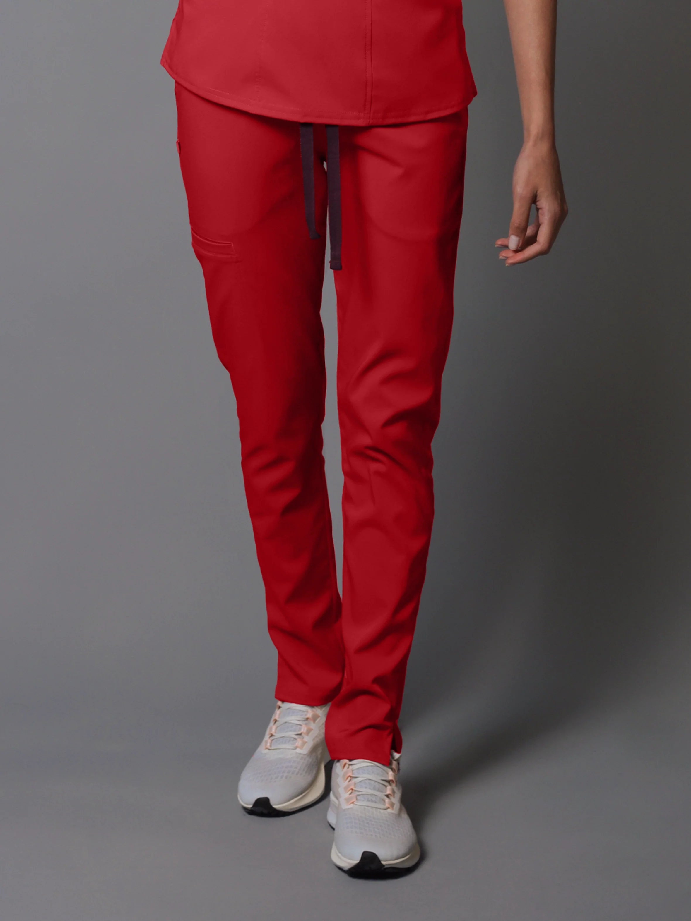 Pantalón Otún Red Dragon. Pantalón uniforme médico para mujer.