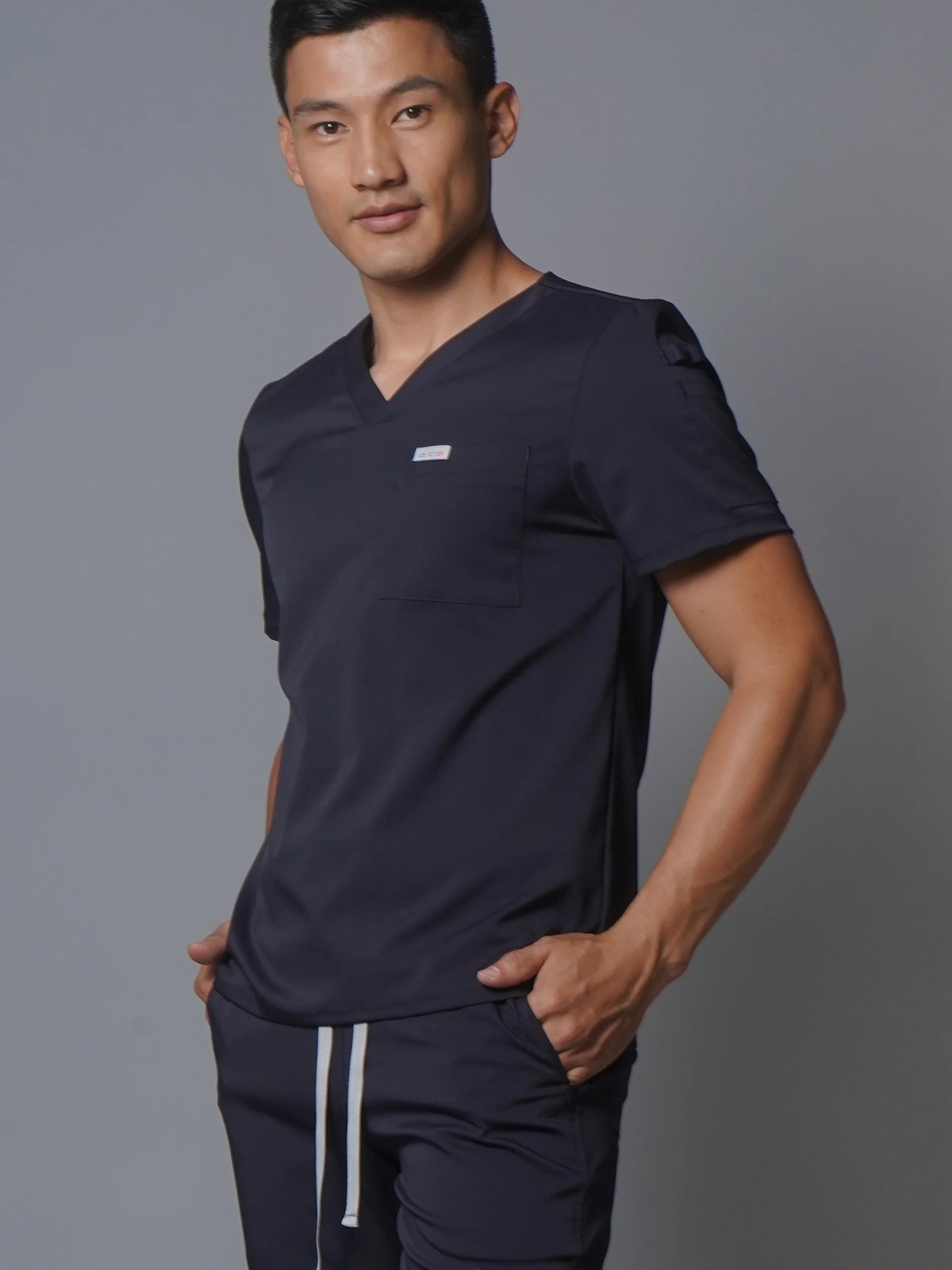 Top Mavecure Ultramar. Top uniforme médico para hombre.
