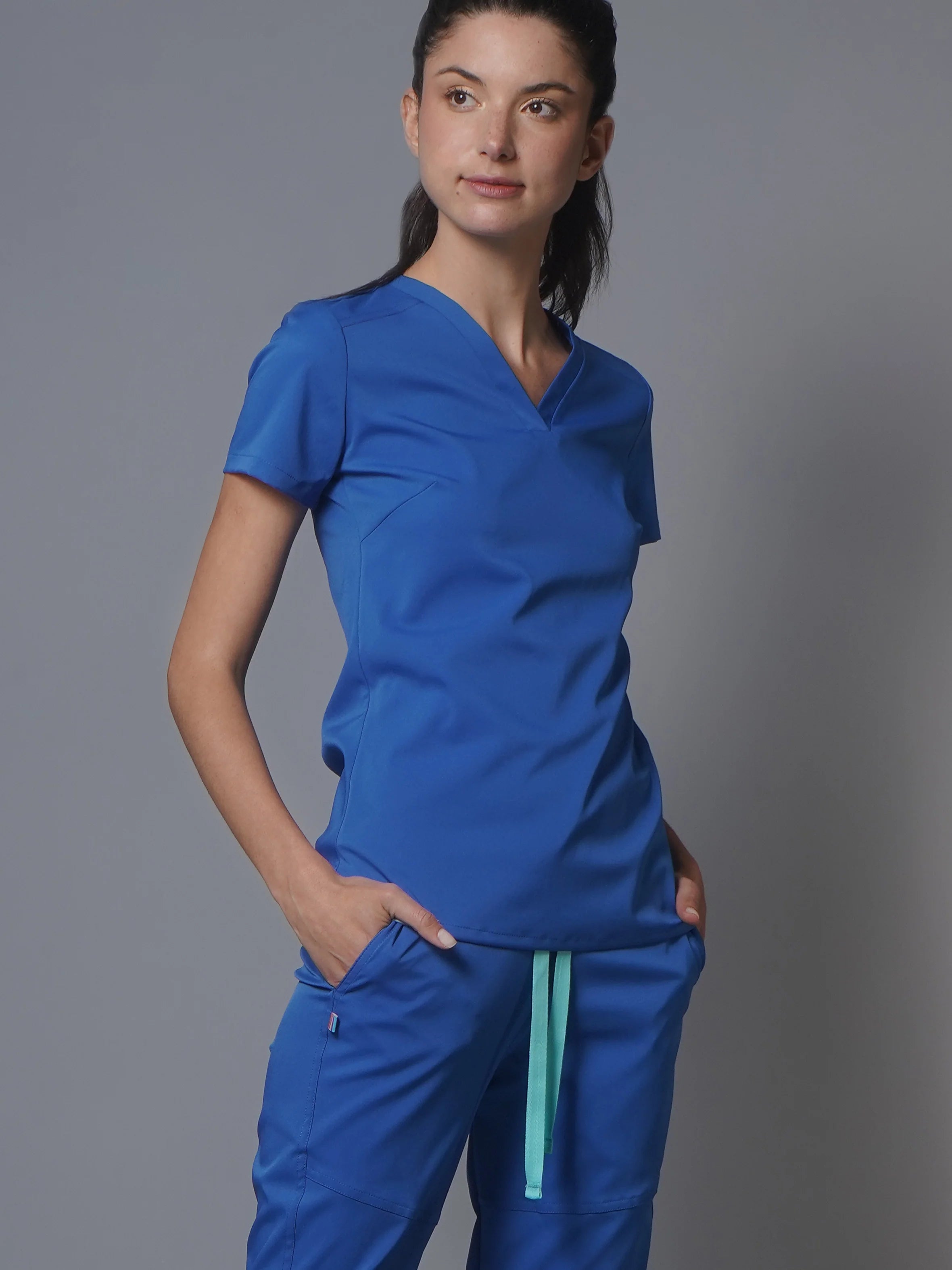 Top Marsella Royal. Top uniforme médico para mujer.
